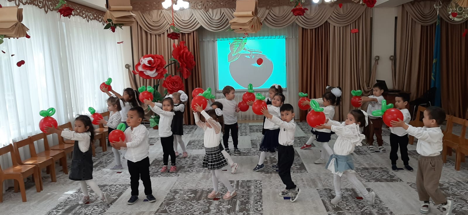 Қала күніна арналған  "Алматы-әсем қала" атты тақырыптық іс-әрекет ересек "Ромашки" тобы